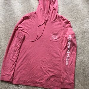 Vineyard Vines hoodie tee
